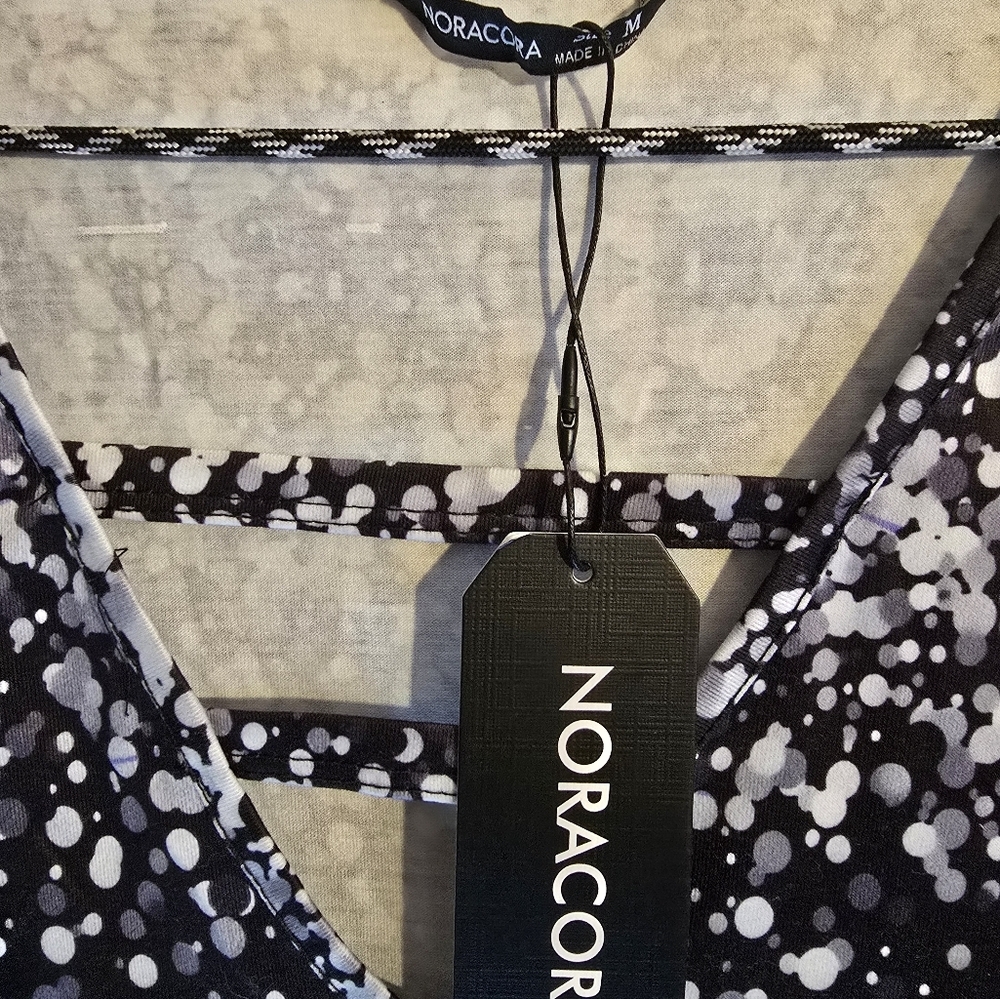 Noracora black and white causal womans blouse size Medium longsleeve NEW - Picture 3 of 4
